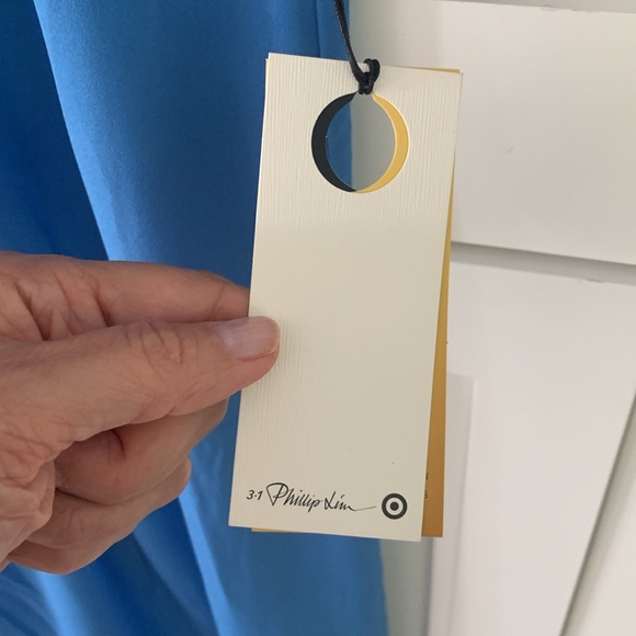 Designer dress - Picture 4 of 4